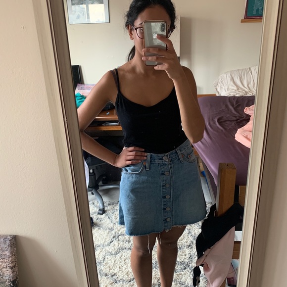 Levi’s Button Front Denim Skirt - Picture 5 of 5